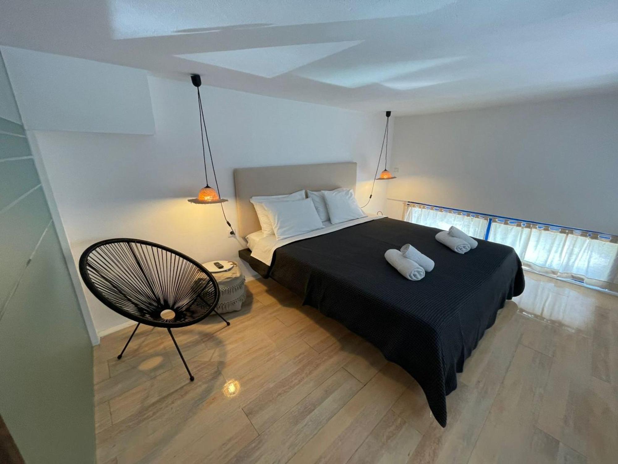 Stella'S Loft In Center Of Tinos Apartment Exterior photo